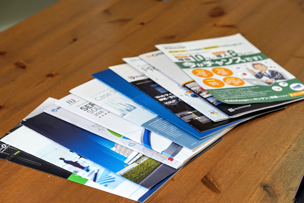 MakeLeapsのリーフレットも。