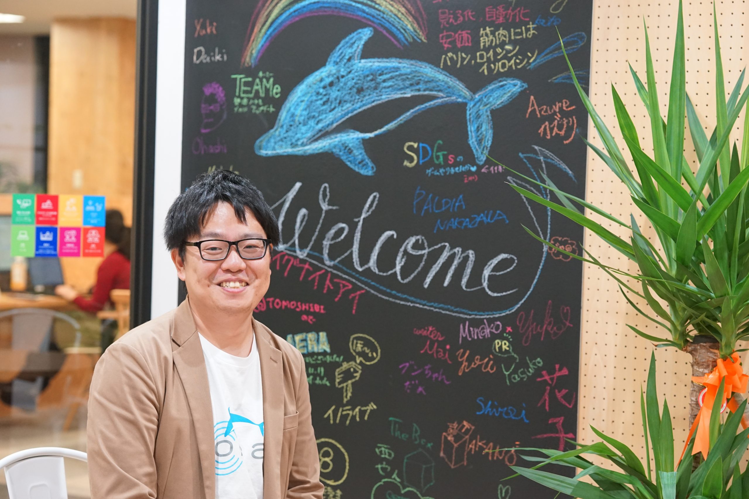 オフィス内にて